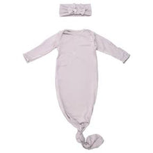 Load image into Gallery viewer, Baby gown with hat or bow
